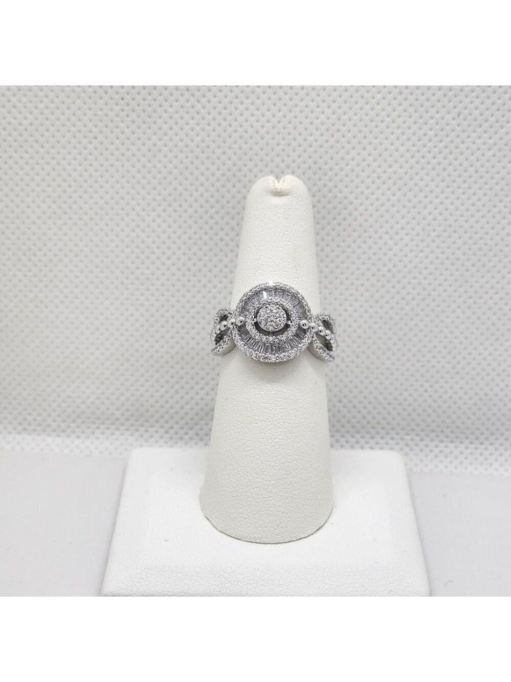 Brand New Sterling Silver 925 Round Cz Ring
